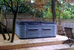 Like this hot tub? Give us a call and make reference to gallery ID - H9